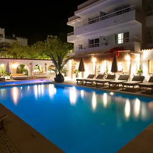 https://secret-oasis-ibiza-only-adults.ibizaislandhotels.net
